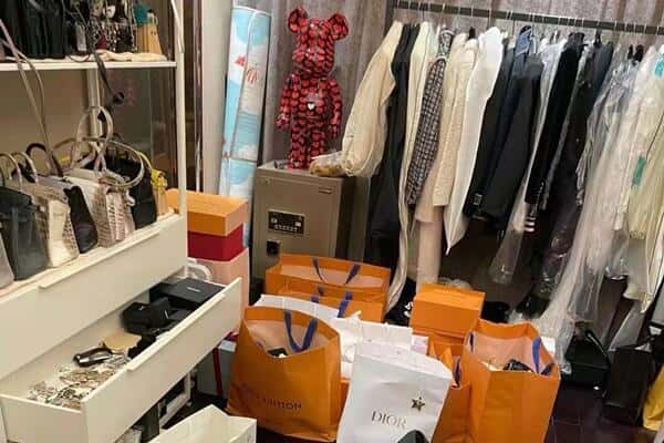 鞍山回收一线品牌衣服.jpg